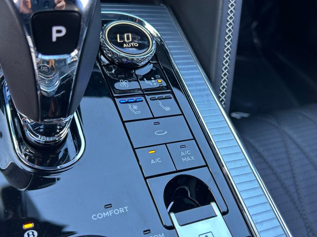 Used 2021 Bentley Flying Spur V8 image 61