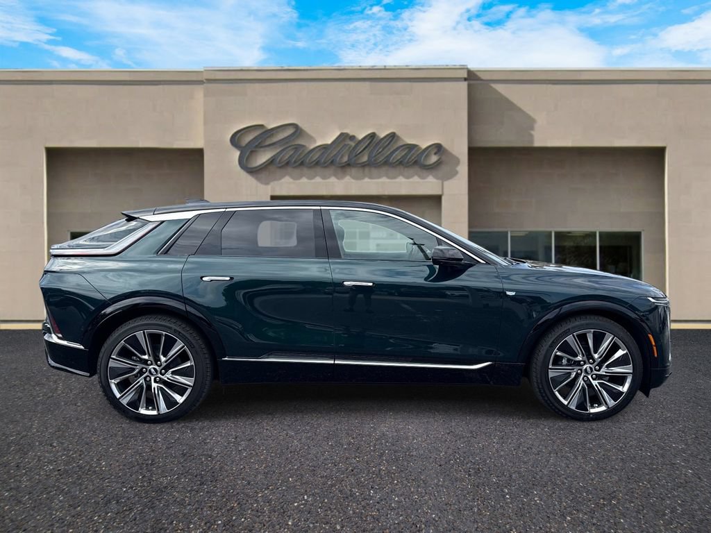 New 2026 Cadillac Lyriq Signature Luxury w/ Nappa Leather Package RWD image 2