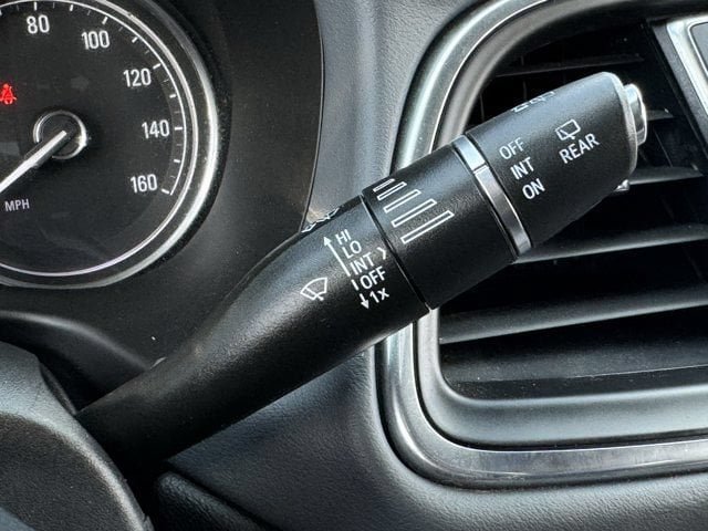 Used 2022 Buick Enclave Essence FWD image 23