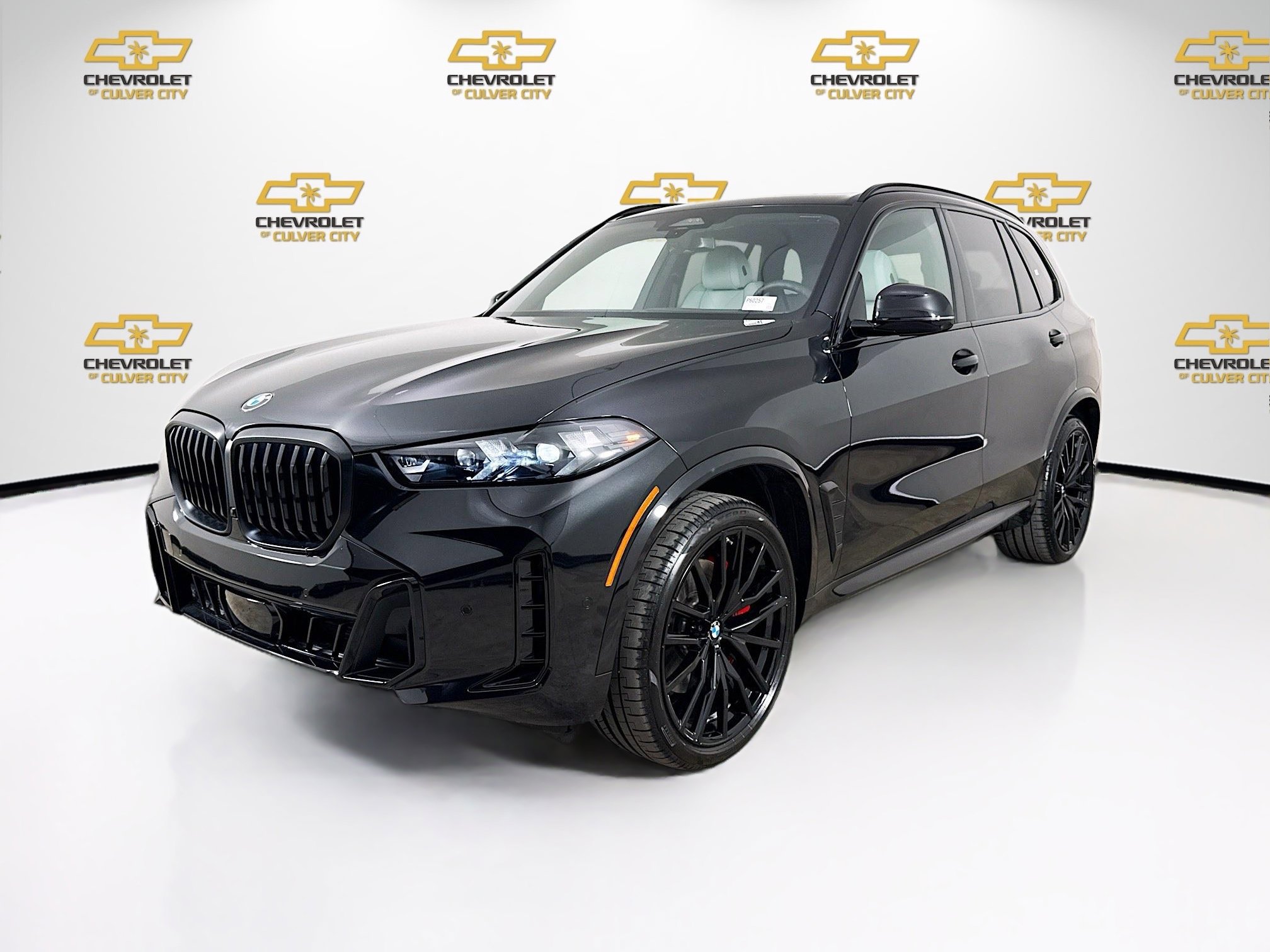 Used 2026 BMW X5 sDrive40i w/ M Sport Package RWD image 3