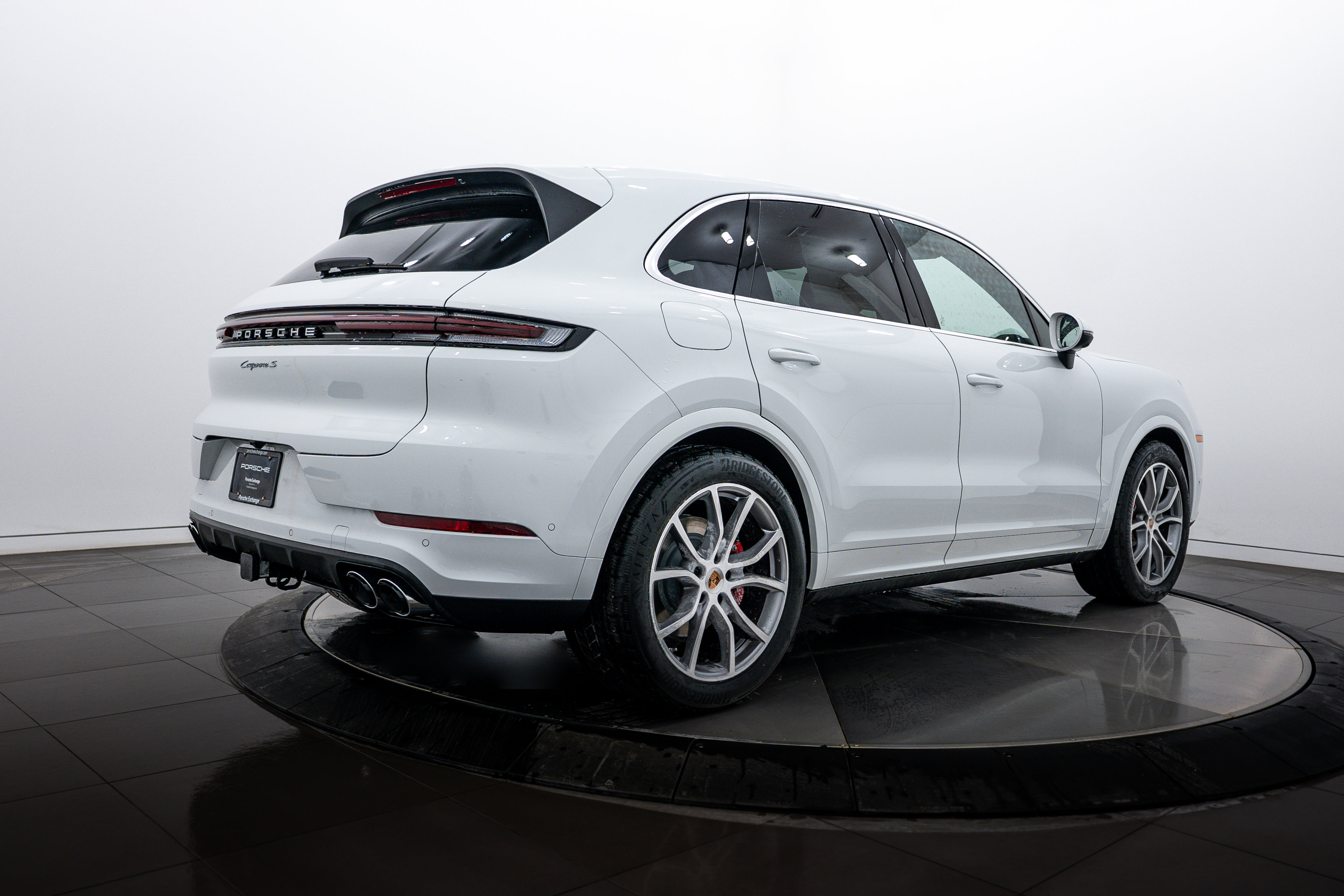 New 2026 Porsche Cayenne S image 7