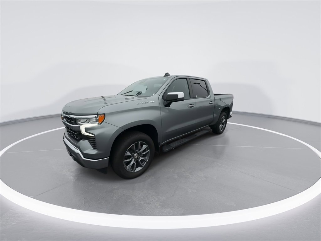 Used 2025 Chevrolet Silverado 1500 LT image 4