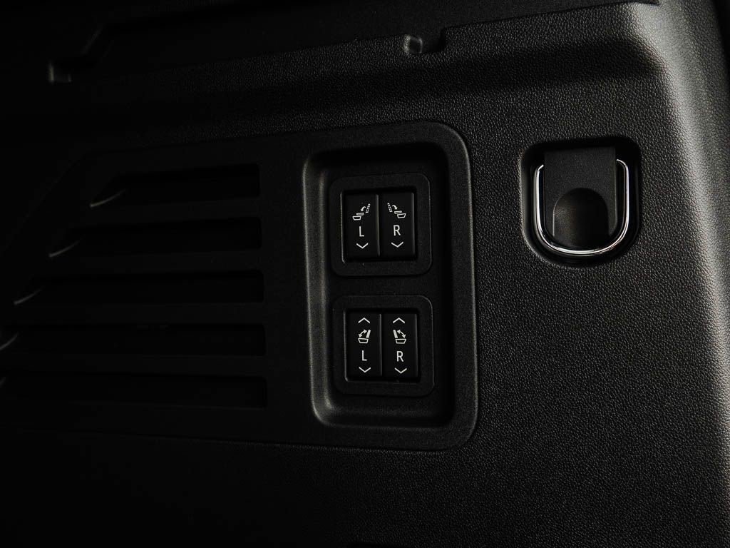 New 2026 Buick Enclave Avenir w/ LPO, Floor Liner Package image 9