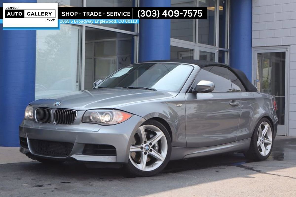 Used 2010 BMW 135i Convertible image 1