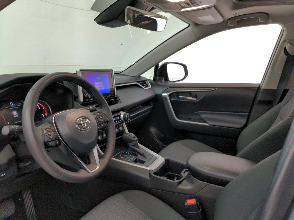 Used 2025 Toyota RAV4 XLE w/ Convenience Package AWD/4WD image 13