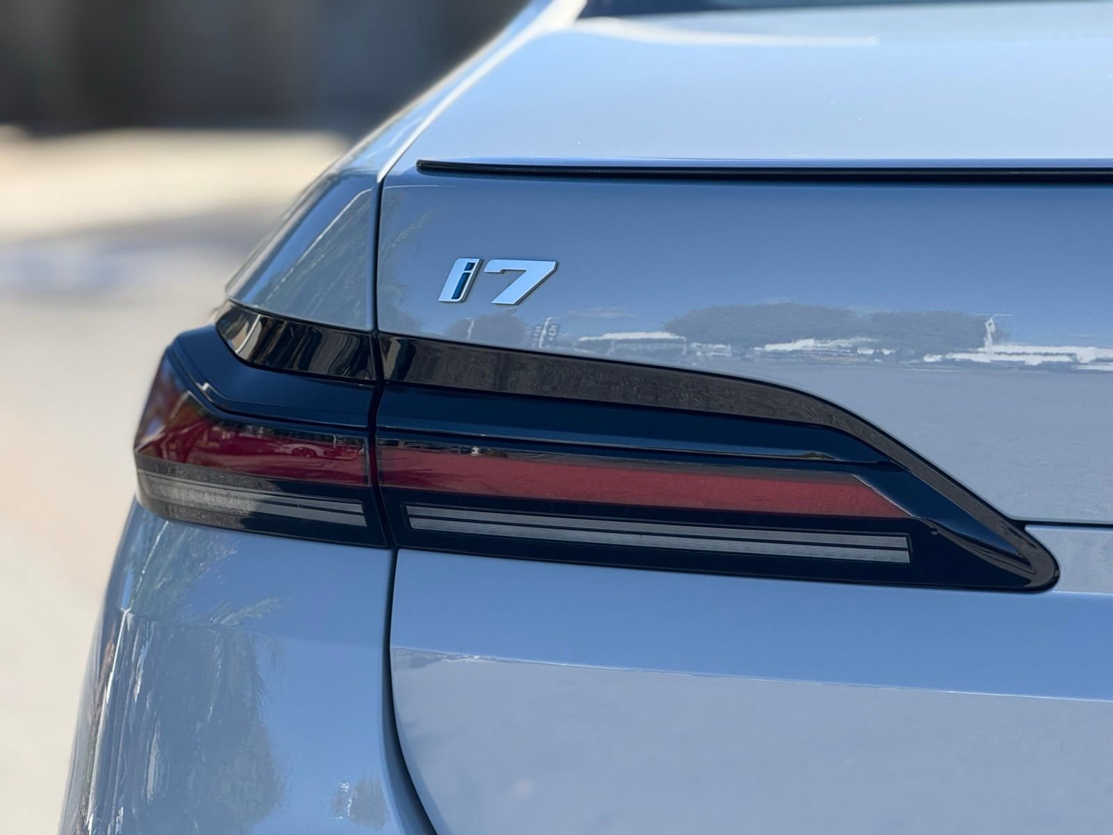 Used 2025 BMW i7 eDrive50 w/ M Sport Package image 16