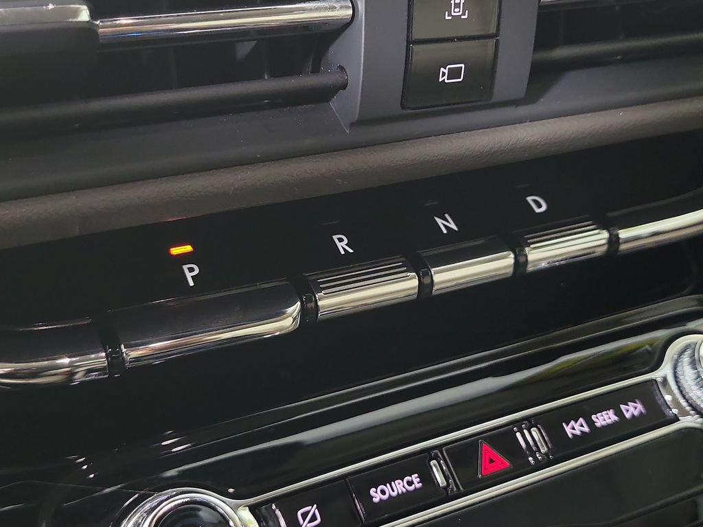 Certified 2021 Lincoln Corsair FWD w/ Convenience Package image 34