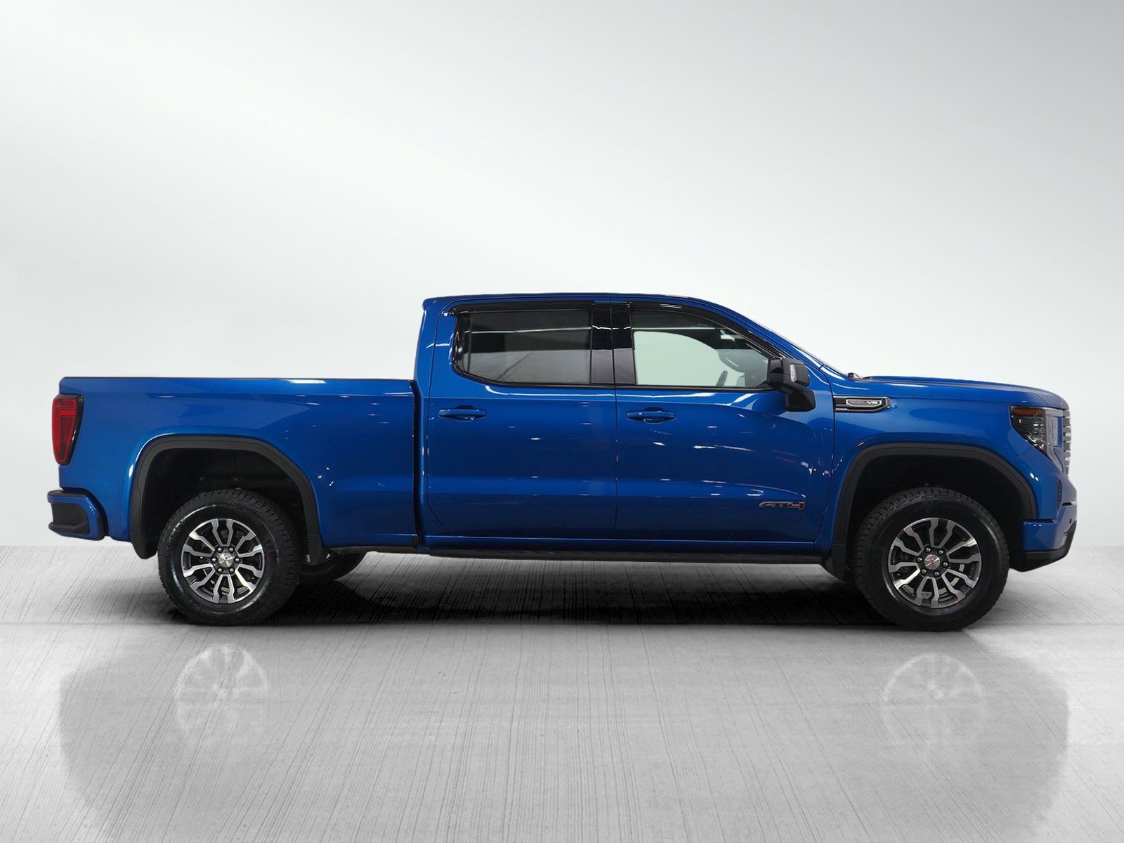 Used 2022 GMC Sierra 1500 AT4 w/ AT4 Premium Package image 6