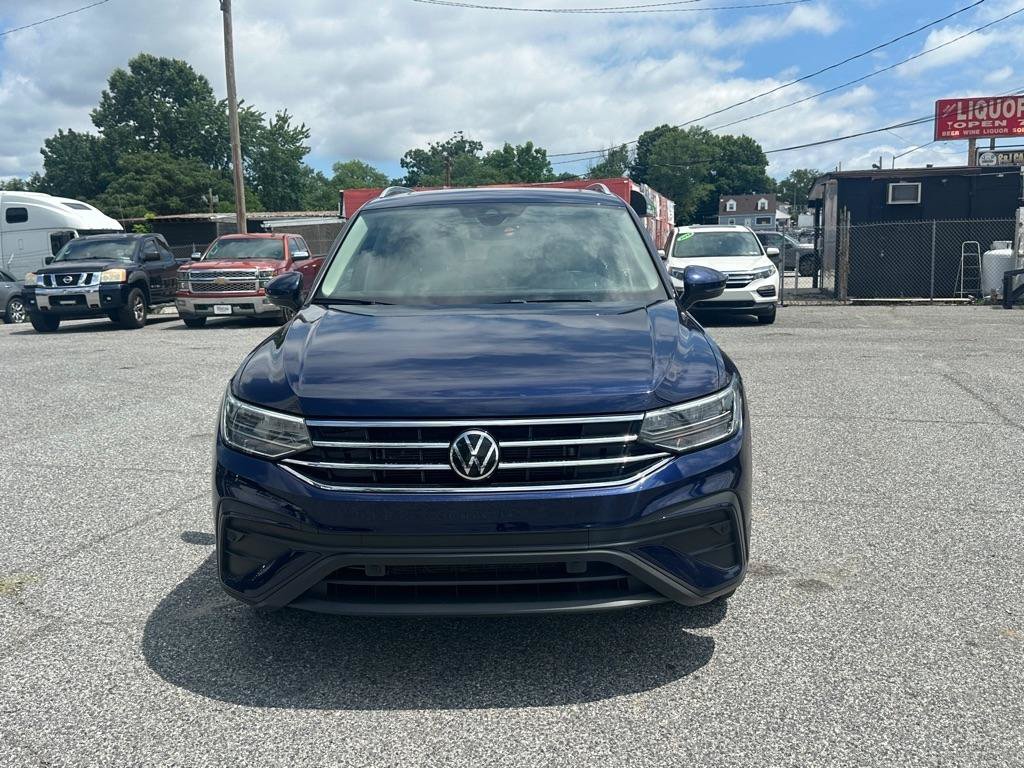 Used 2022 Volkswagen Tiguan SE AWD/4WD image 3