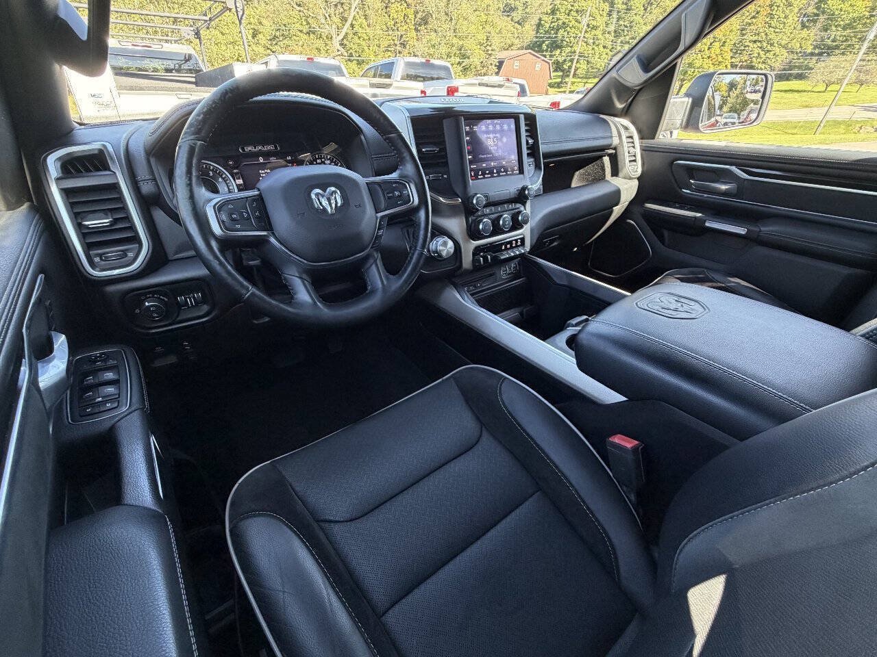 Used 2019 RAM 1500 Laramie w/ Sport Appearance Package AWD/4WD image 11