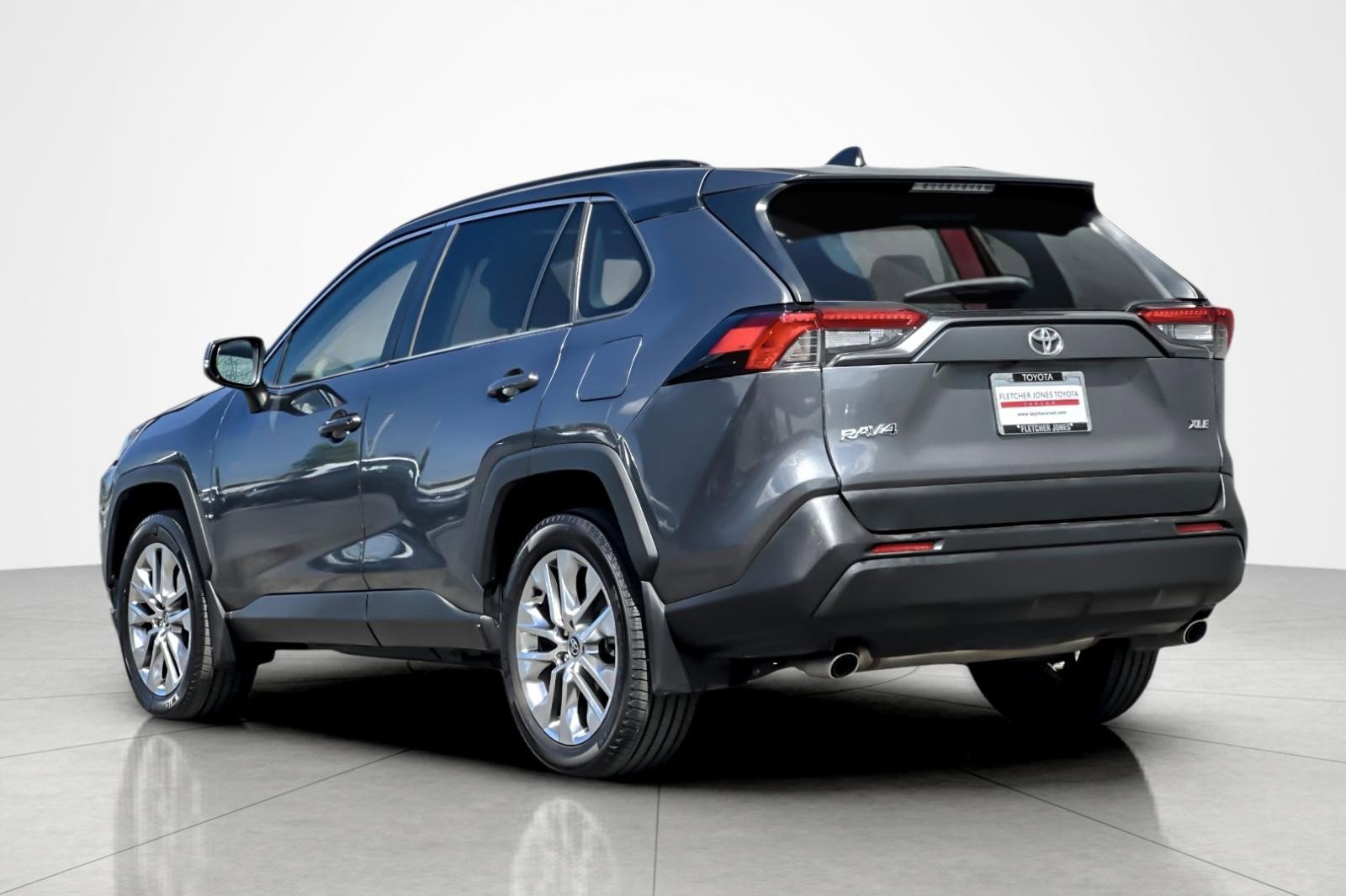 Certified 2021 Toyota RAV4 XLE Premium image 3