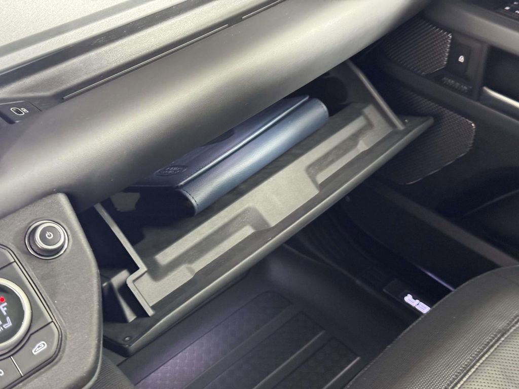 Used 2022 Land Rover Defender 110 X-Dynamic HSE image 30