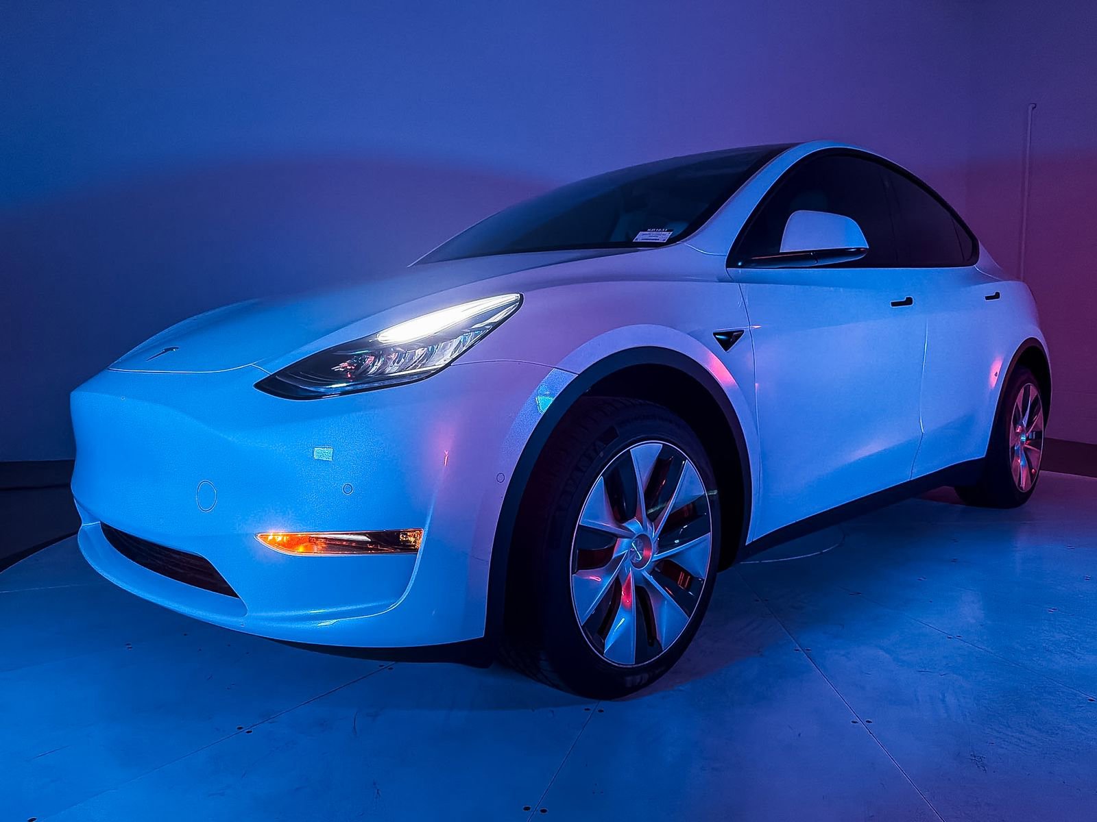 Used 2022 Tesla Model Y Long Range image 6