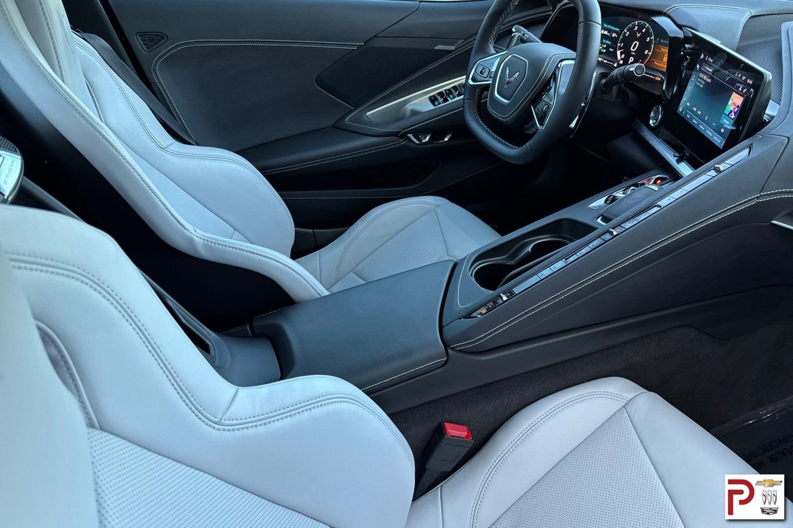 Used 2025 Chevrolet Corvette Stingray Convertible RWD image 15
