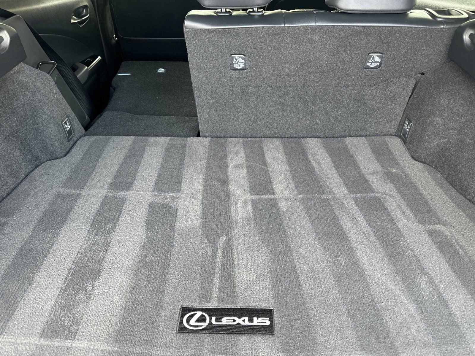 Used 2024 Lexus UX 250h FWD image 17