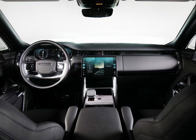 New 2026 Land Rover Range Rover SE image 4