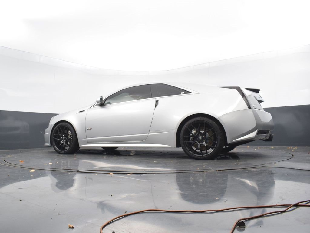 Used 2011 Cadillac CTS V image 38
