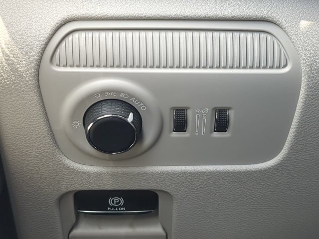 New 2026 Jeep Grand Wagoneer Summit w/ Rear Seat Video Group I AWD/4WD image 31