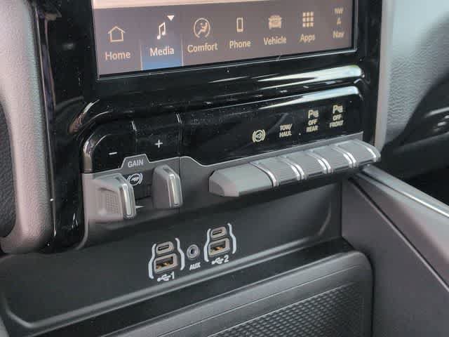 New 2026 RAM 3500 Big Horn AWD/4WD image 40