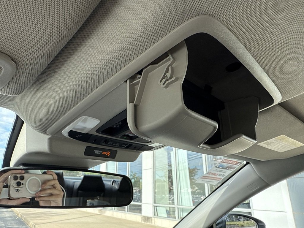 Used 2025 Honda Accord SE image 28