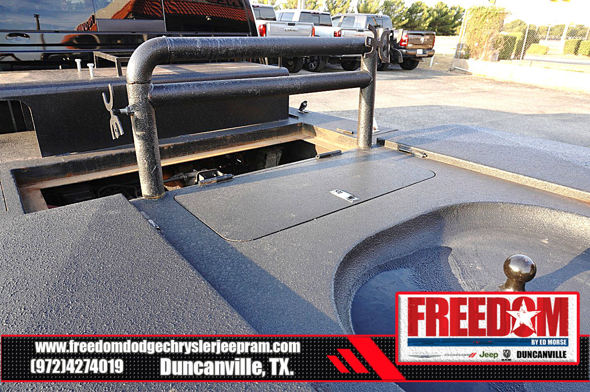 Used 2024 RAM 3500 Tradesman w/ Chrome Appearance Group AWD/4WD image 49