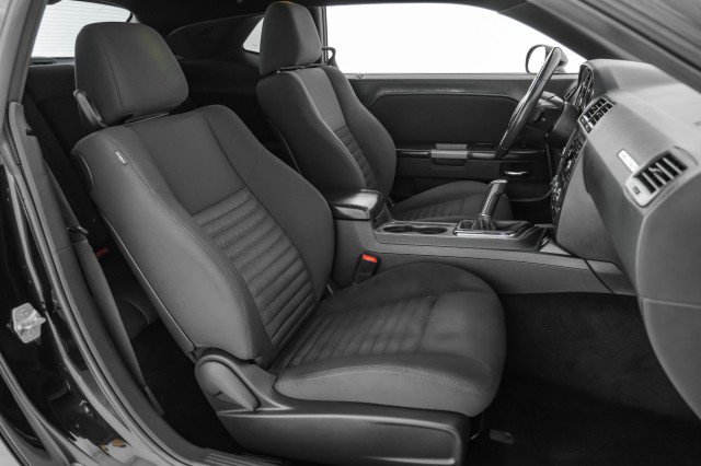 Used 2014 Dodge Challenger R/T image 26