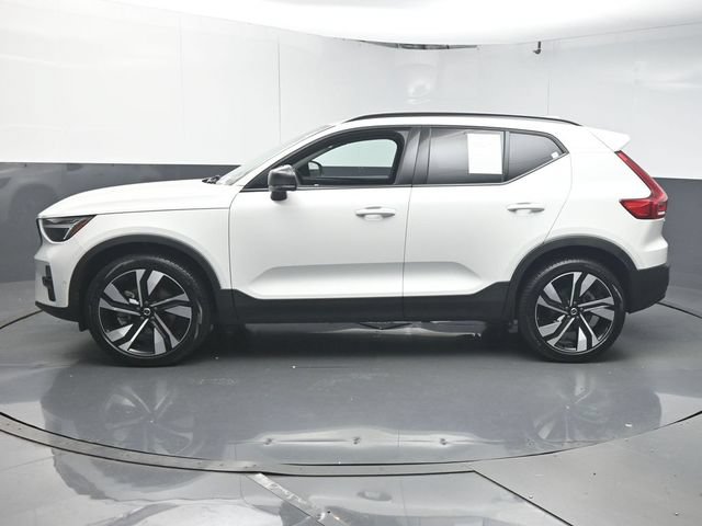 Certified 2025 Volvo XC40 B5 Ultra AWD/4WD image 5