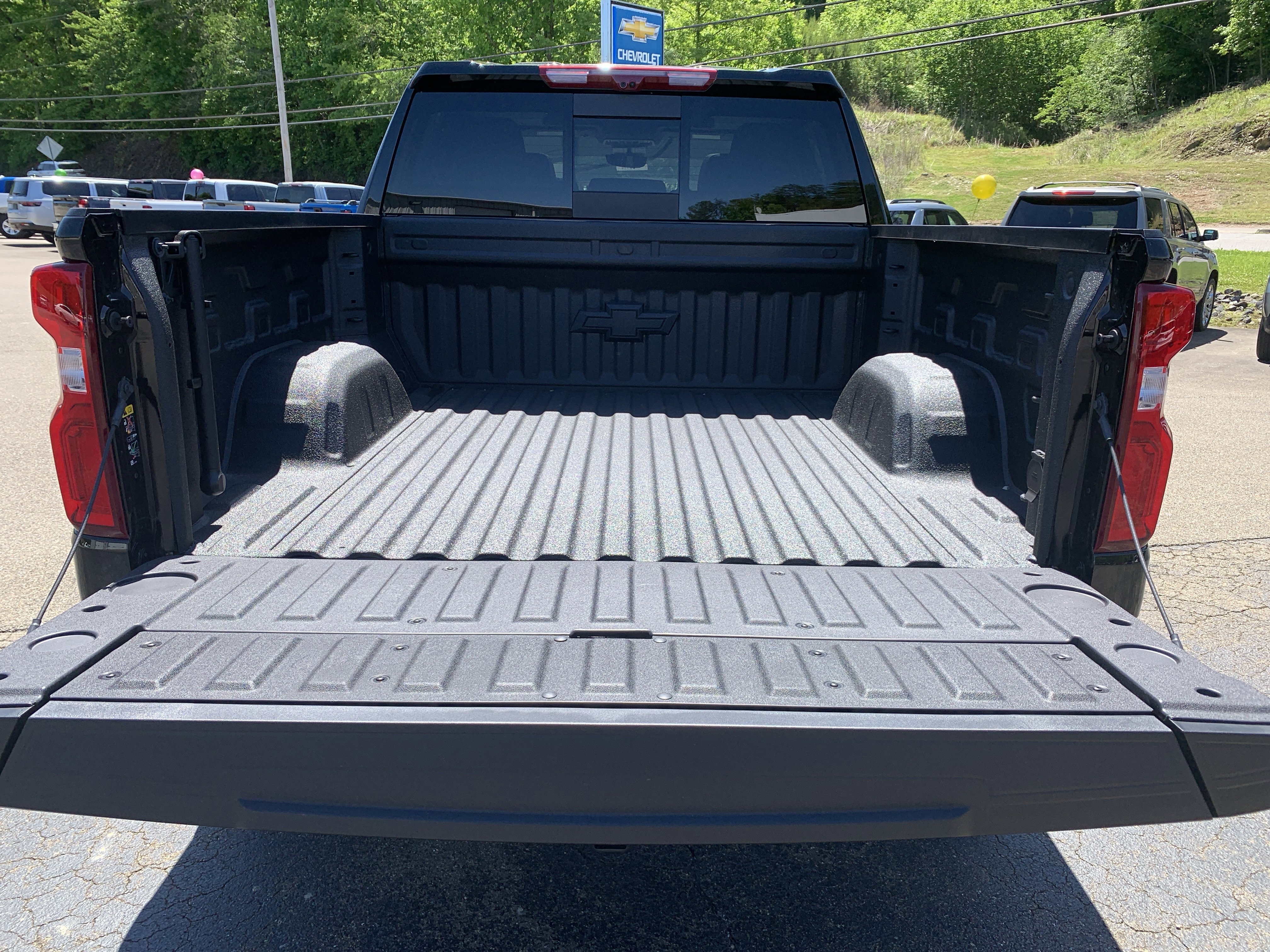 Used 2024 Chevrolet Silverado 1500 LTZ w/ LTZ Premium Package AWD/4WD image 55