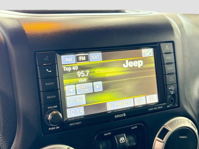 Used 2017 Jeep Wrangler Unlimited Rubicon w/ Connectivity Group image 14