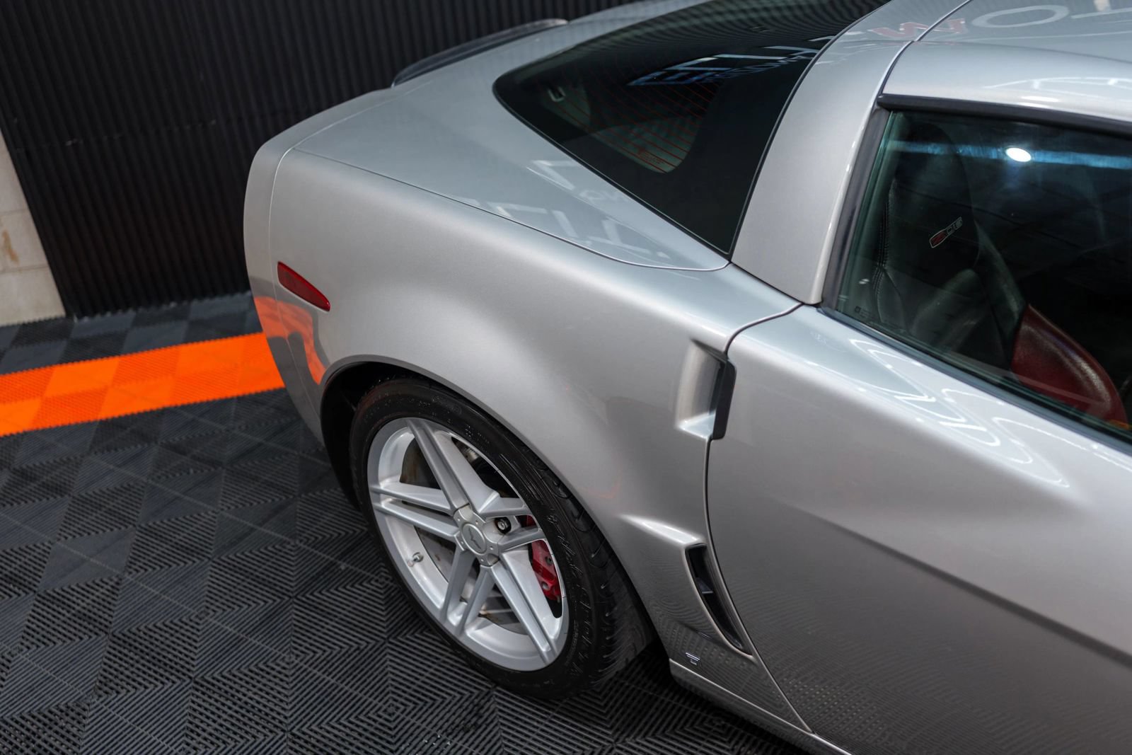 Used 2006 Chevrolet Corvette Z06 RWD image 9