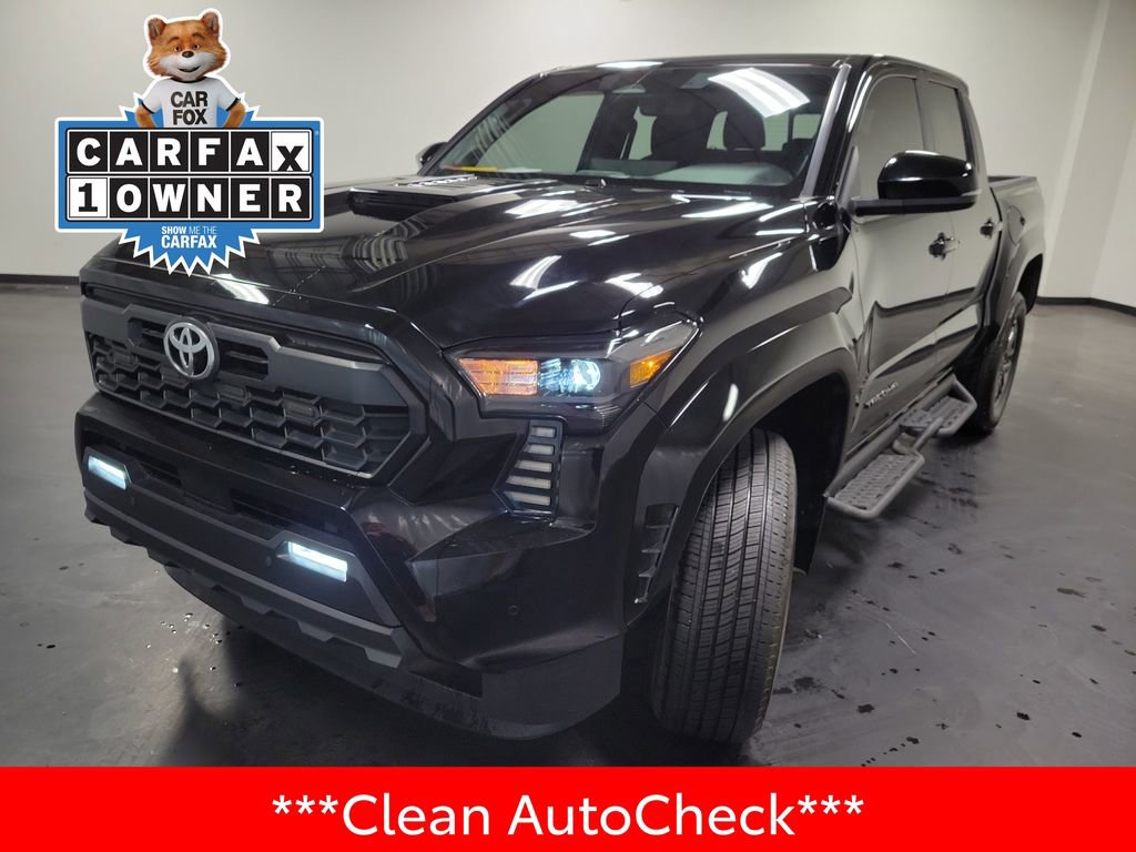 Used 2024 Toyota Tacoma TRD Sport w/ TRD Sport Upgrade Package AWD/4WD image 4