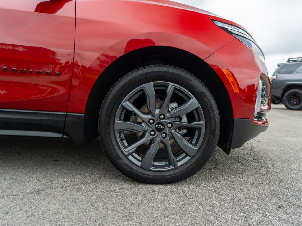 Used 2022 Chevrolet Equinox RS w/ LPO, Floor Liner Package image 5