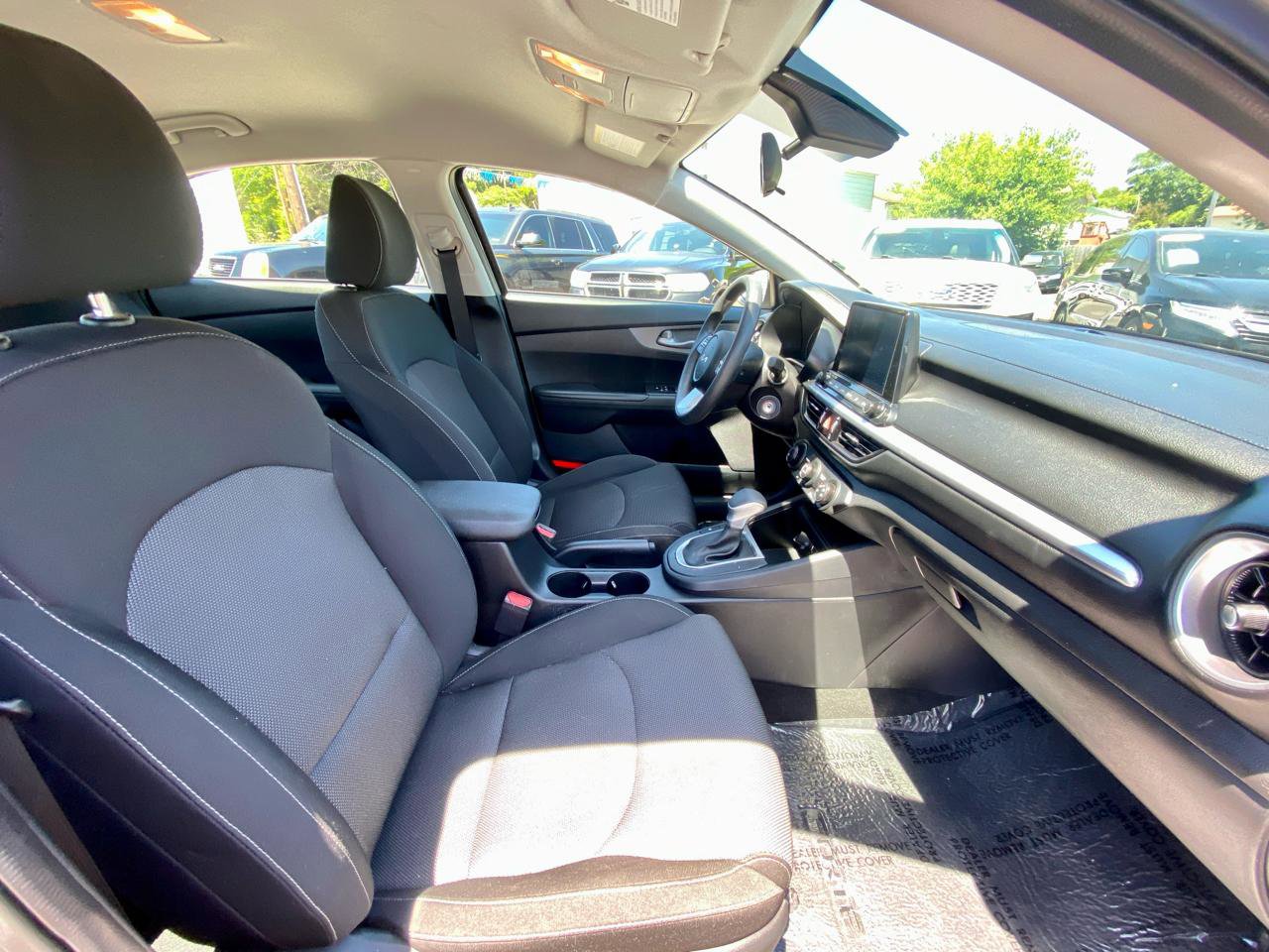 Used 2024 Kia Forte LXS FWD image 9