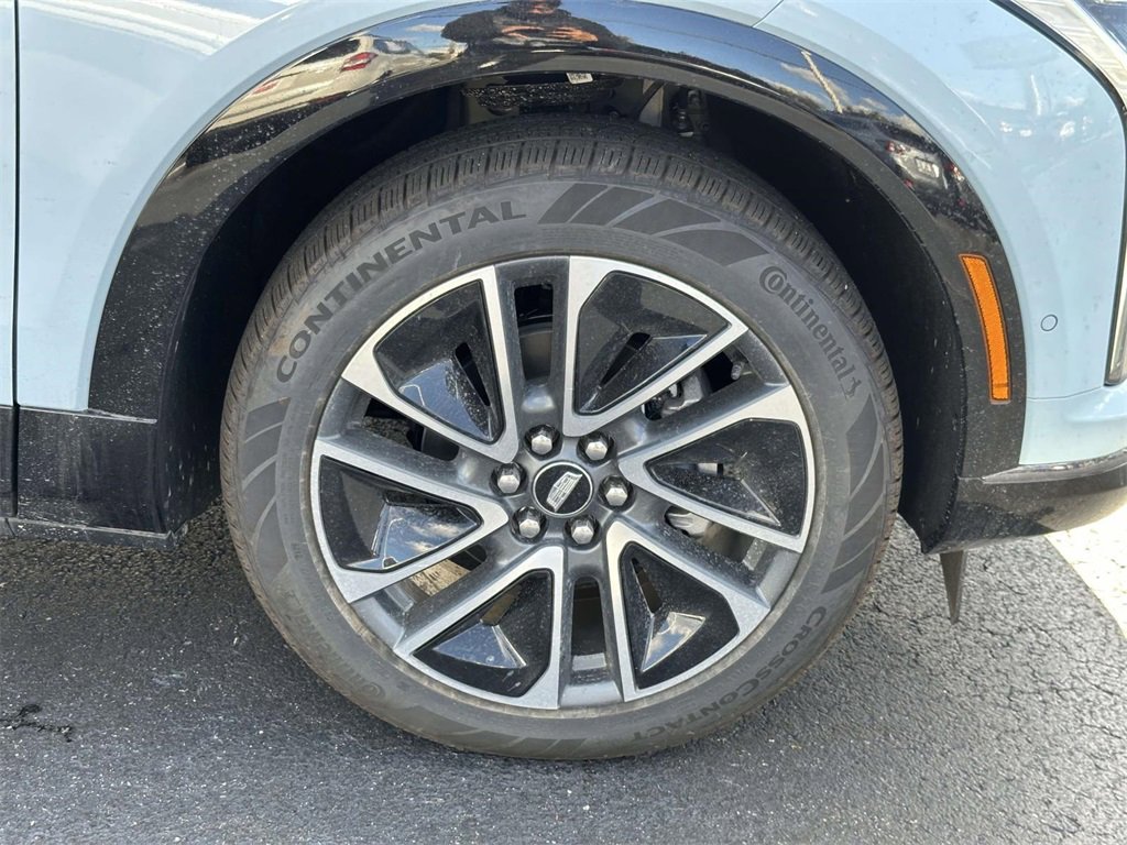 New 2025 Cadillac Optiq Sport 1 image 7