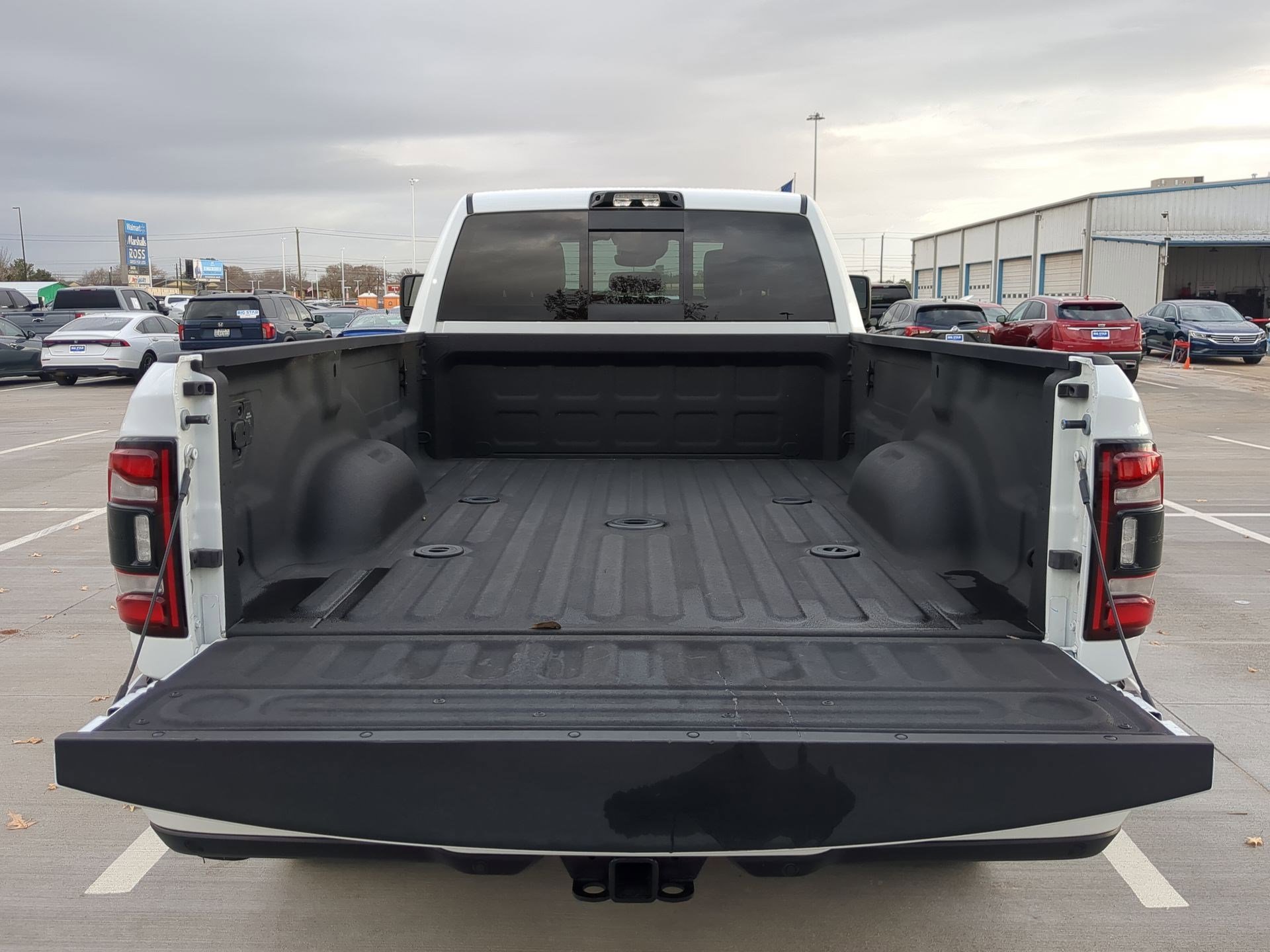 Used 2024 RAM 3500 Laramie w/ Night Edition image 30