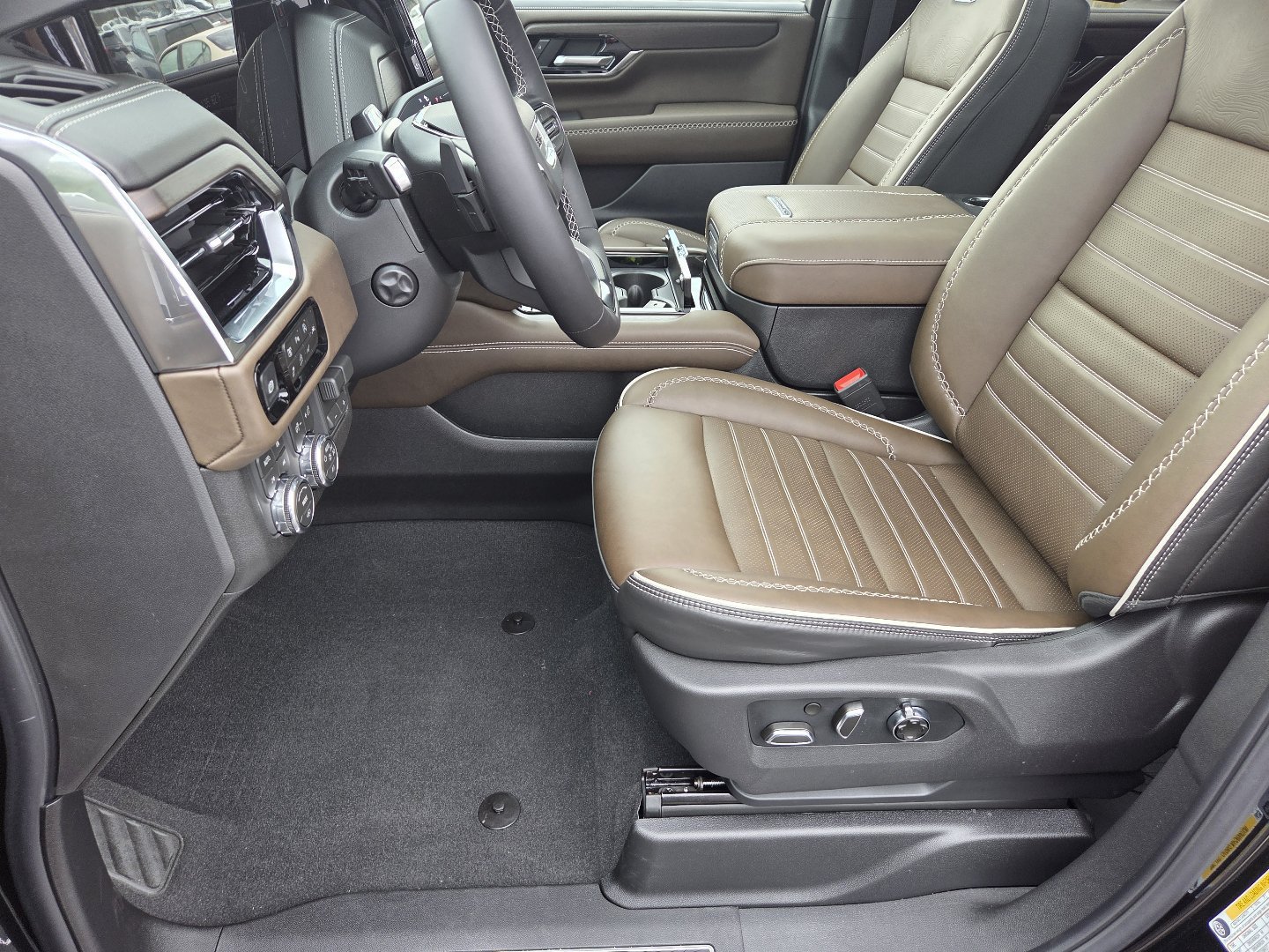New 2026 GMC Yukon XL Denali Ultimate AWD/4WD image 31