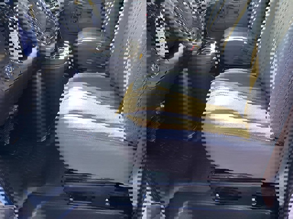 New 2025 Chevrolet Express 3500 Extended w/ Driver Convenience Package image 15