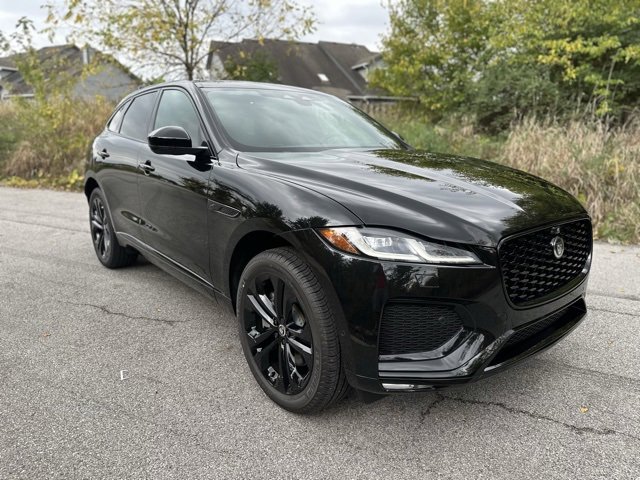 New 2026 Jaguar F-PACE R-Dynamic S image 3