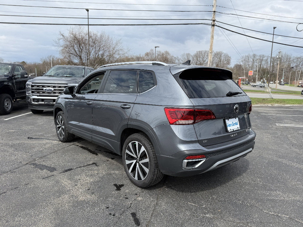 Used 2022 Volkswagen Taos SE image 4