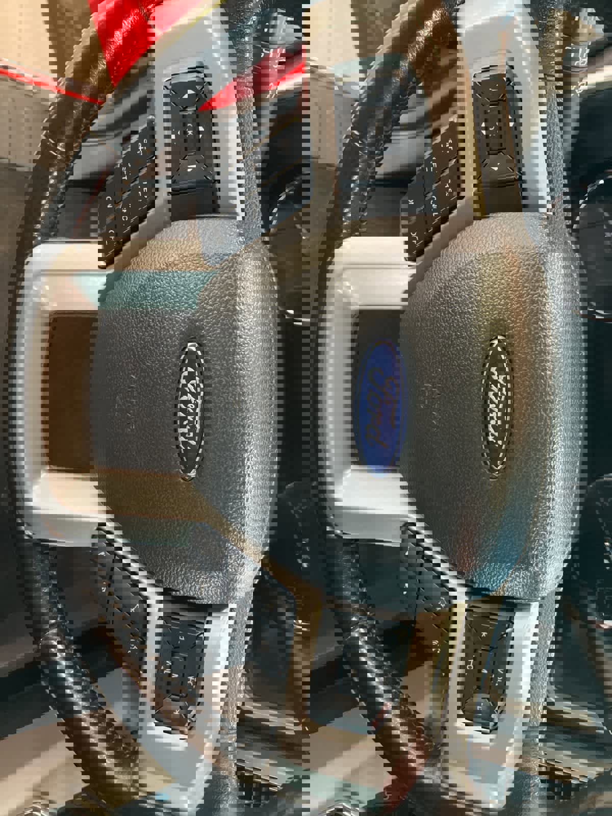 Used 2022 Ford F250 Lariat image 19