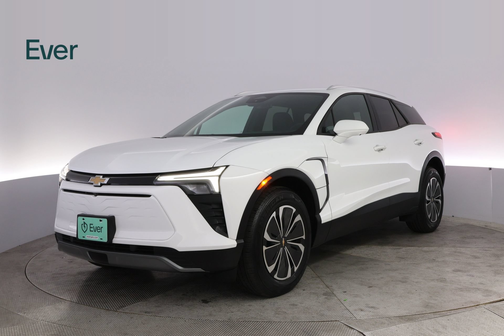 Used 2024 Chevrolet Blazer EV LT AWD/4WD image 2