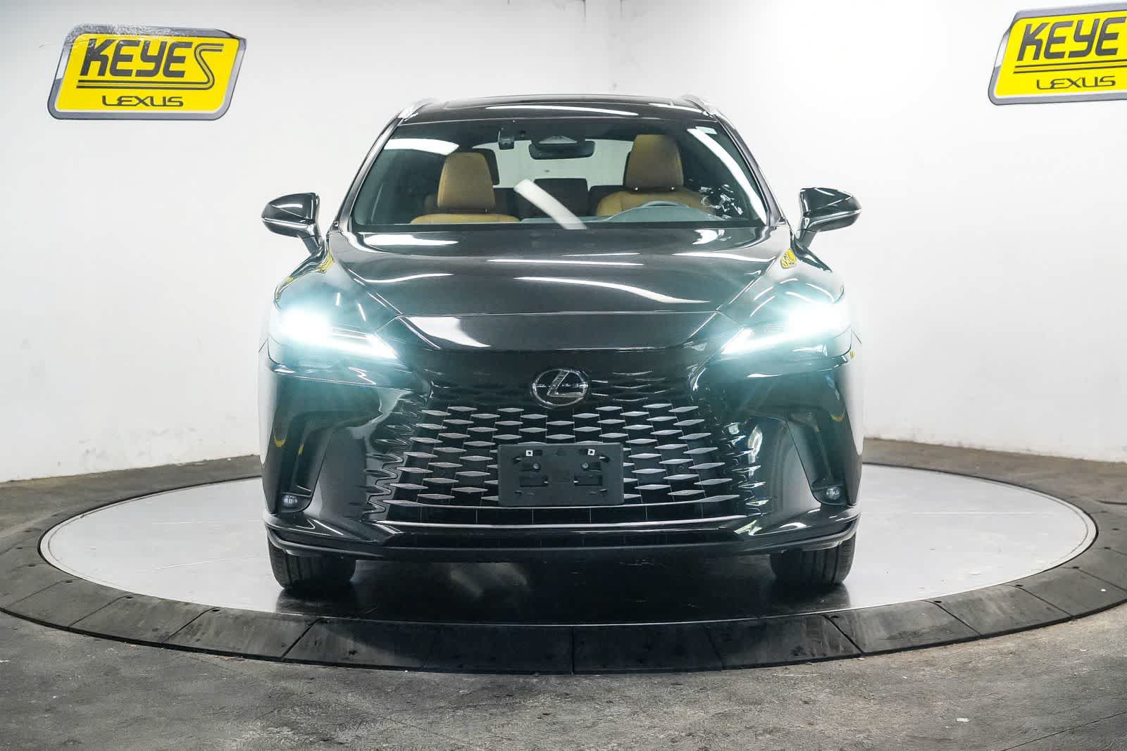 Used 2026 Lexus RX 350 FWD w/ Cold Area Package image 8