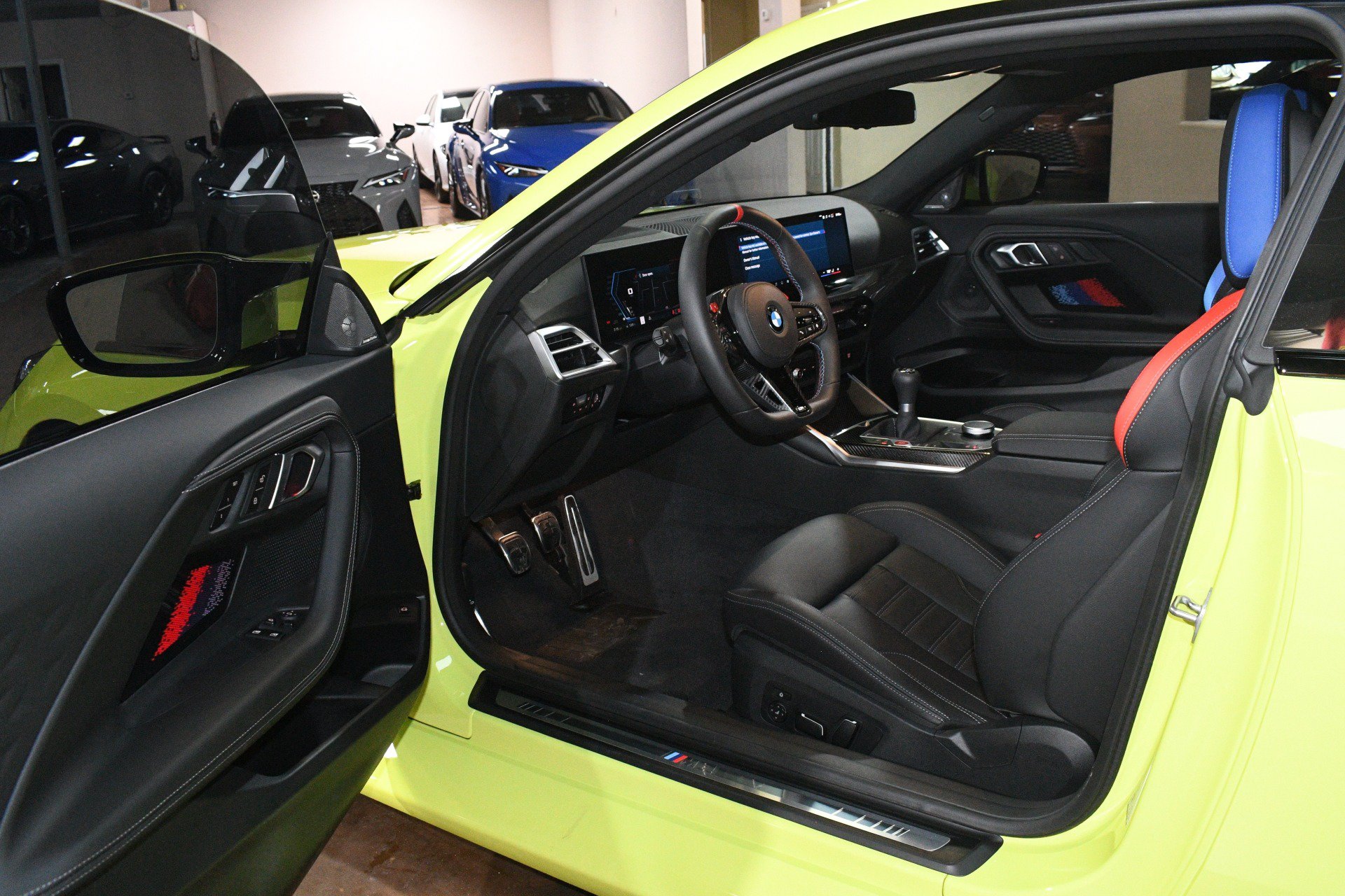 Used 2025 BMW M2 w/ Lighting Package RWD image 47