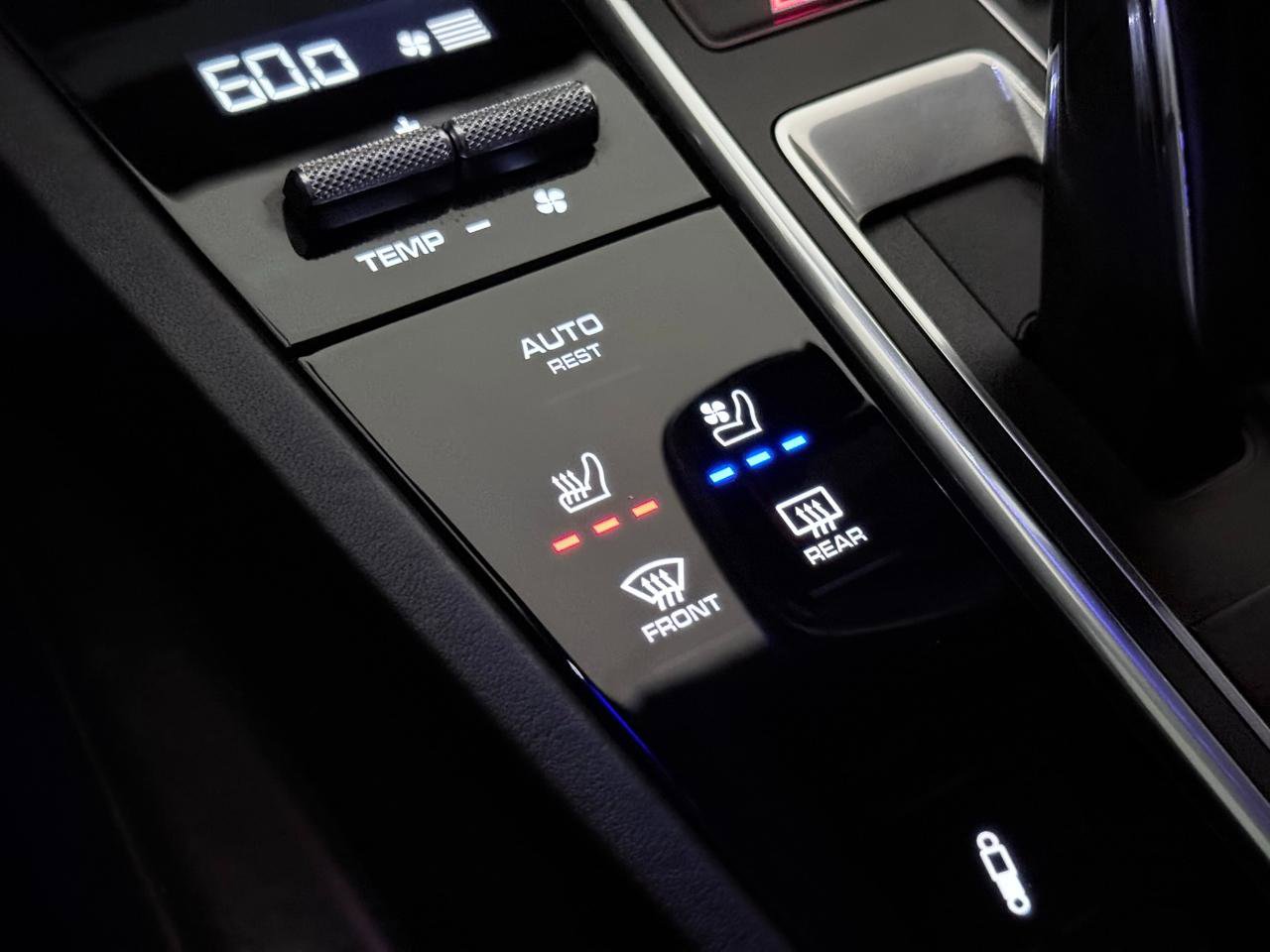 Used 2019 Porsche Cayenne Turbo AWD/4WD image 39
