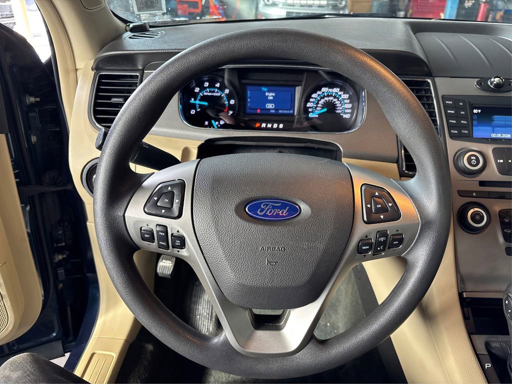 Used 2017 Ford Taurus SE image 22