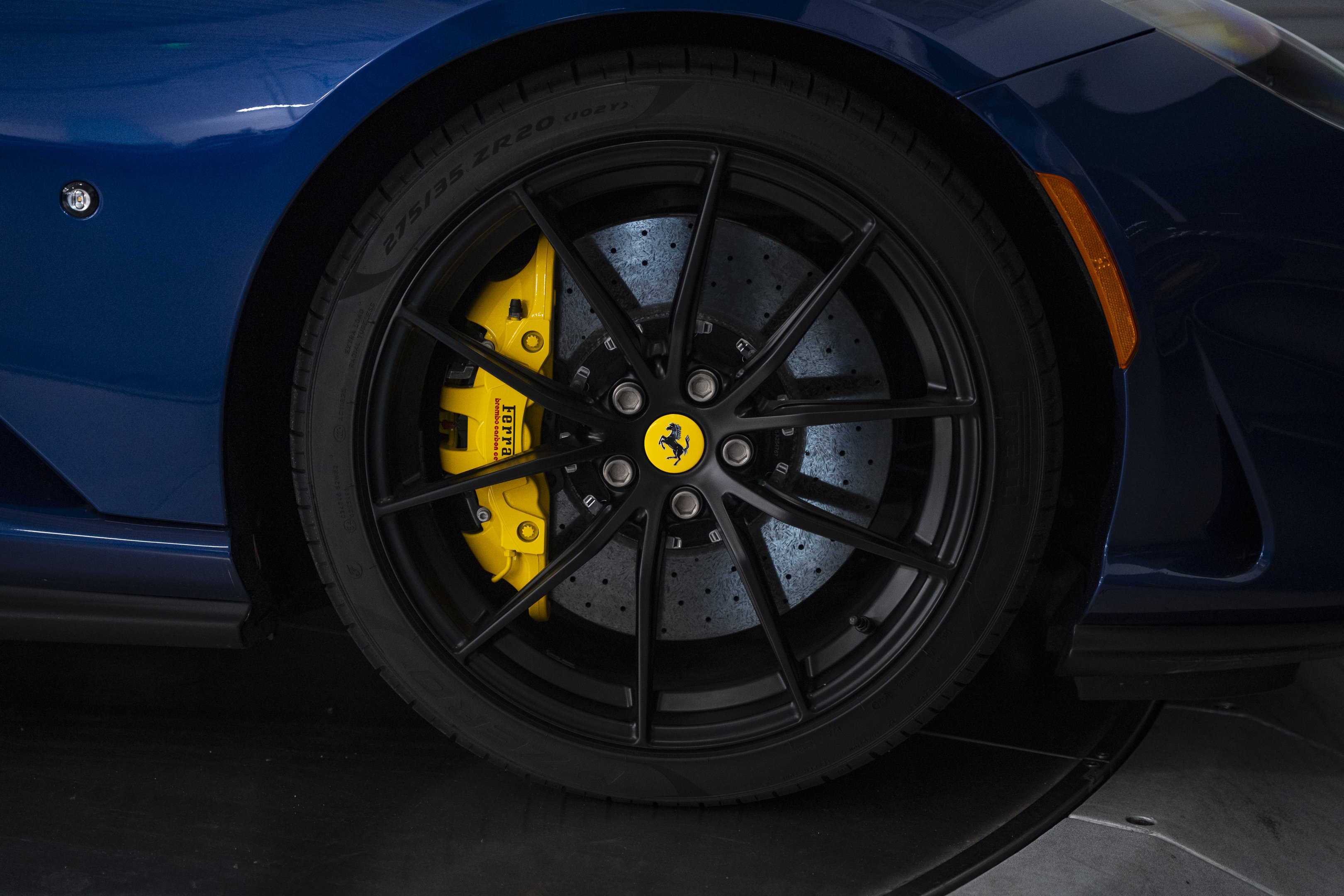 Used 2019 Ferrari 812 Superfast RWD image 12