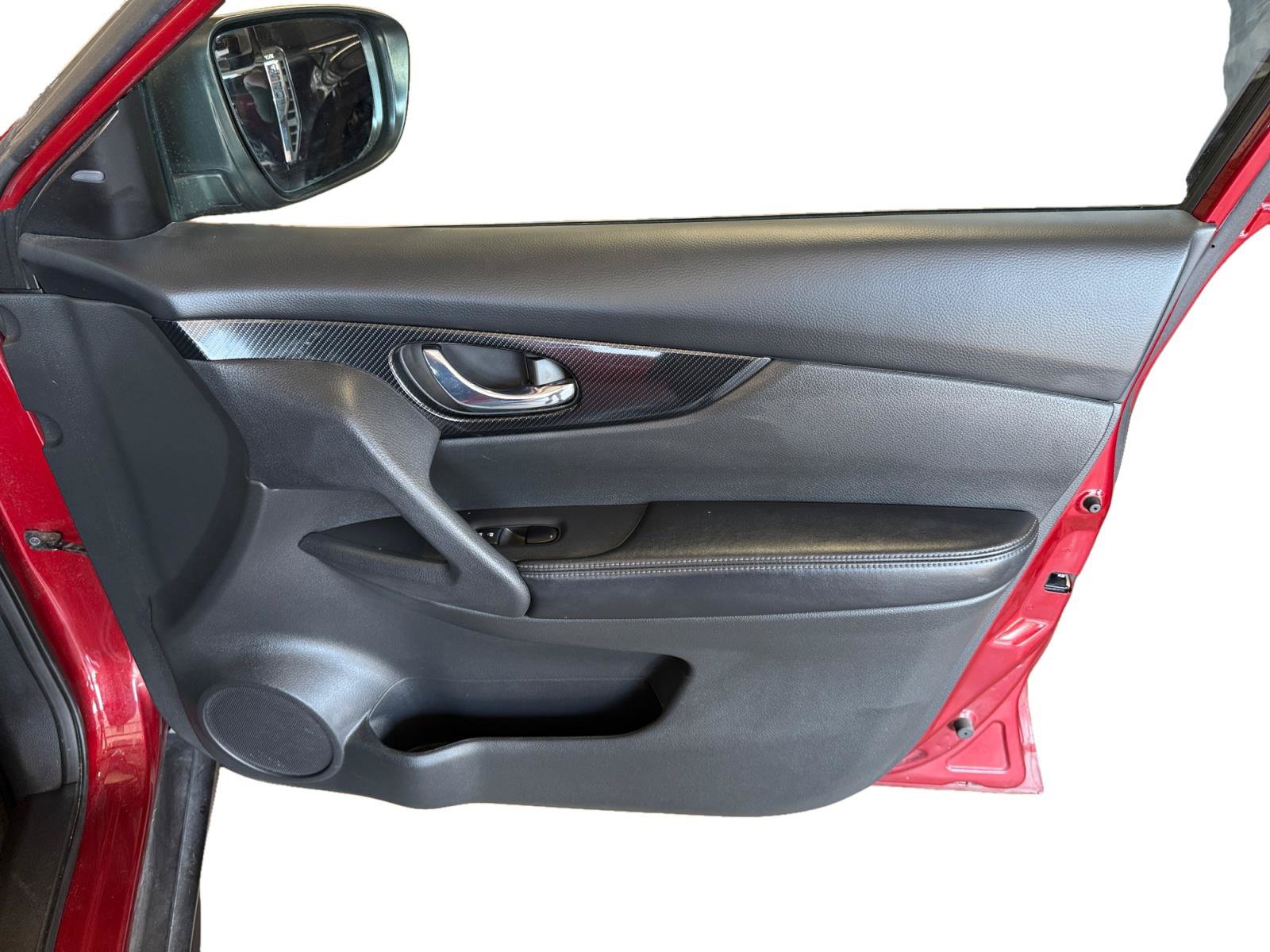 Used 2018 Nissan Rogue SL FWD image 24