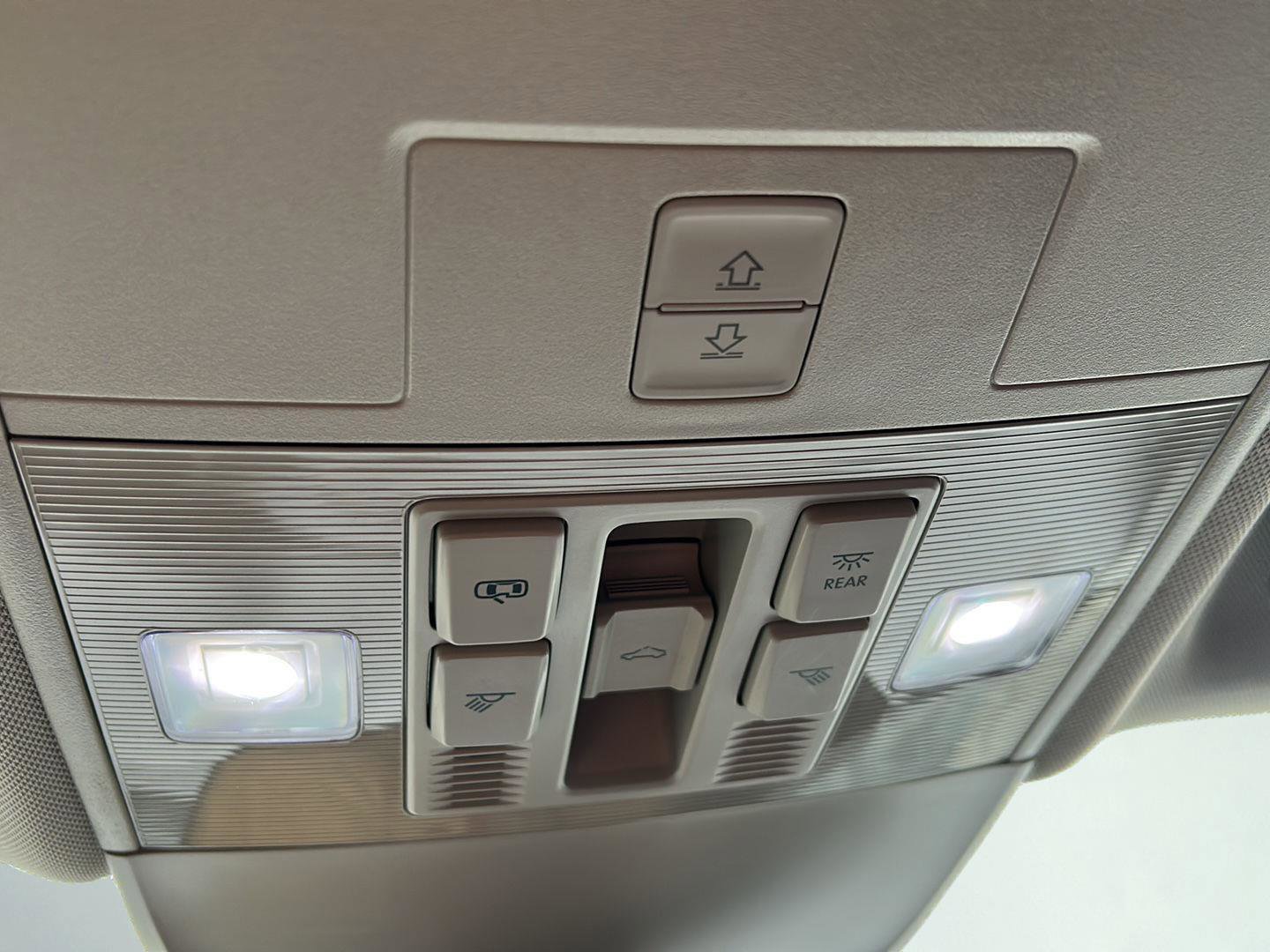 Used 2025 Volkswagen Taos SE image 26