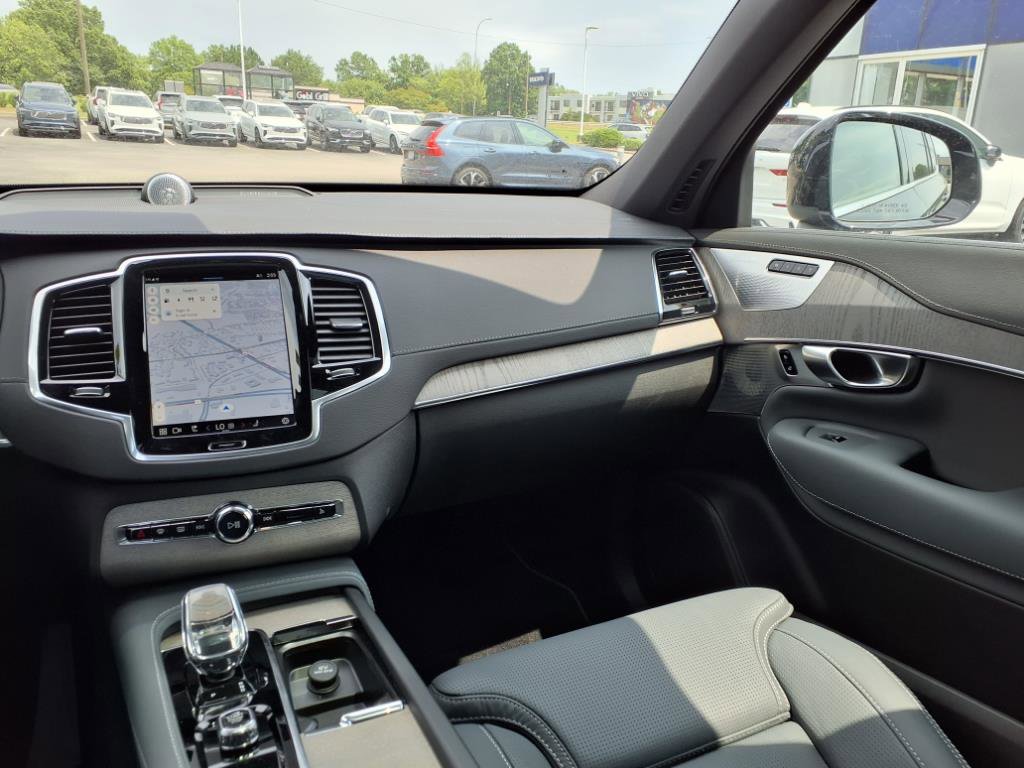 Used 2024 Volvo XC90 T8 Ultimate image 41