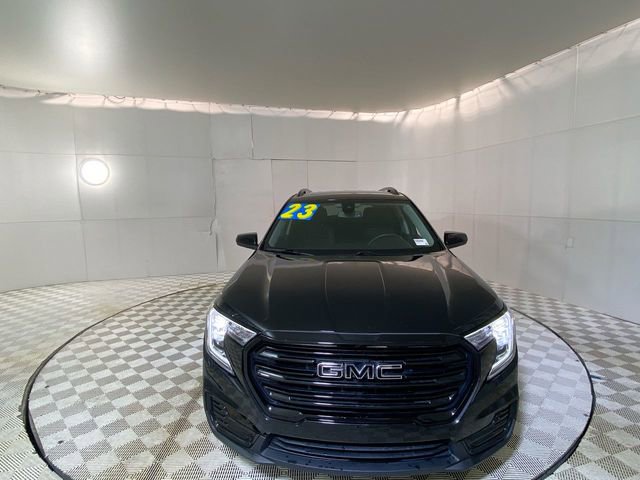 Used 2023 GMC Terrain SLE w/ Driver Convenience Package FWD image 21